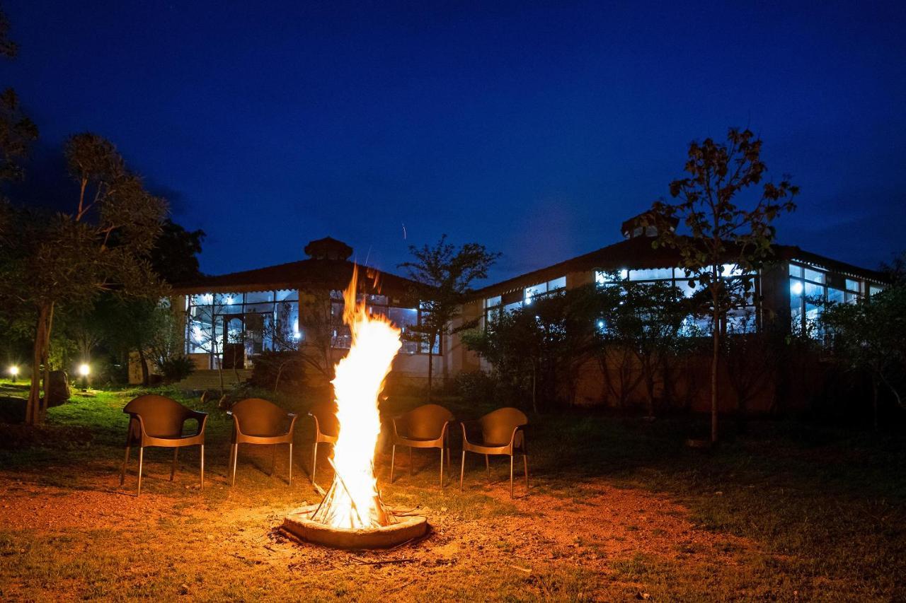 بيلاري Hampi Heritage & Wilderness Resort-Jungle Lodges المظهر الخارجي الصورة